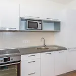 Five-bedroom In Vakantiehuis *