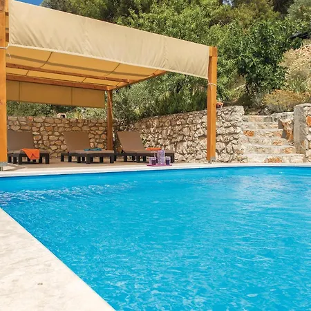 Five-bedroom In Zaton (Sibenik-Knin)