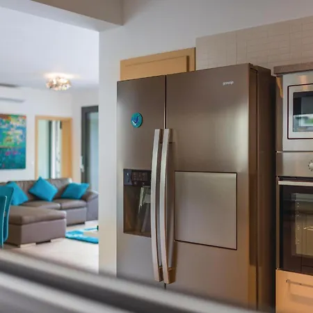 Awesome In With Kitchen