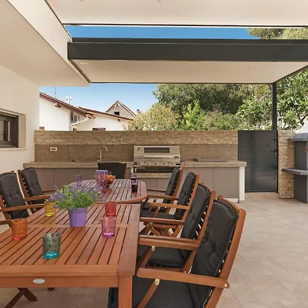 Awesome In With Kitchen