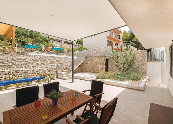 Five-bedroom In Feriehus