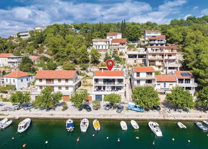 Five-bedroom In Zaton (Sibenik-Knin)